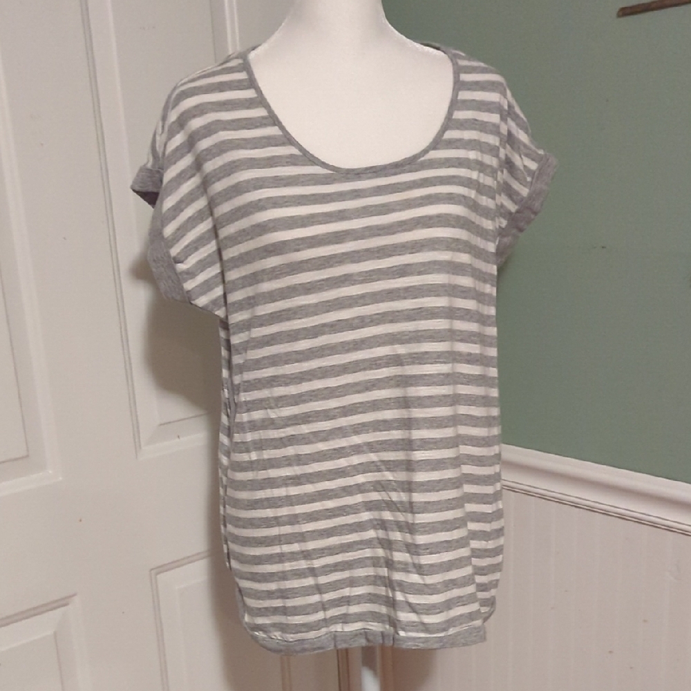 Liz Claiborne Gray White Striped Top Large